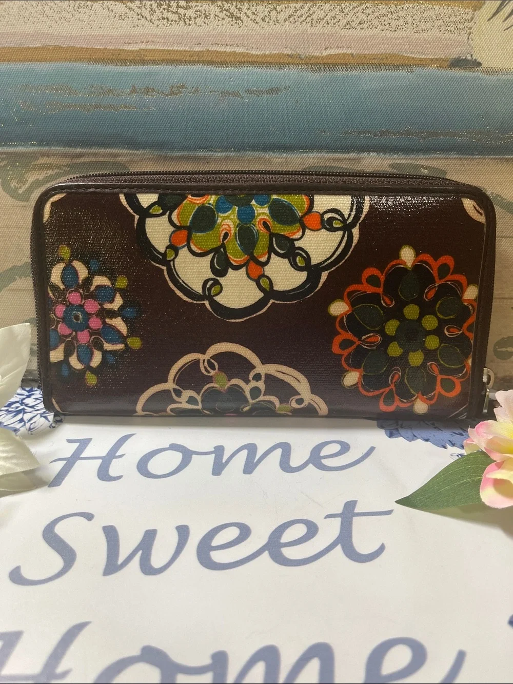 Fossil Brown Floral Pattern Zip Wallet with Multicolor Accents